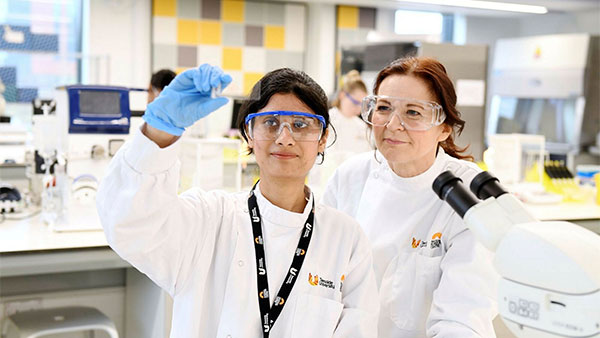 Collaborative PhD studentships at Teesside University Teesside University research students working together